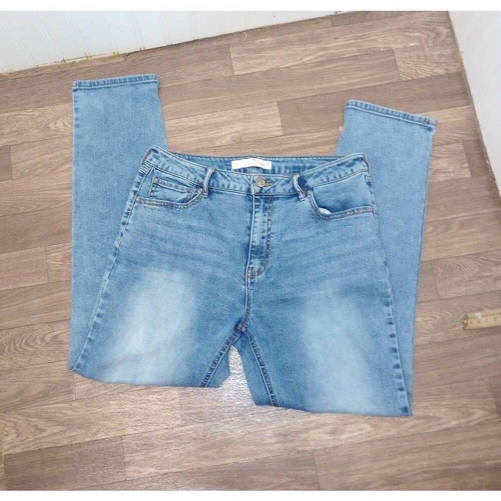 Cato denim skinny ankle jeans. Size 10
